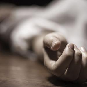 हराएको खुकुरी खोज्न गएका दुई जनाको भीरबाट लडेर मृत्यु