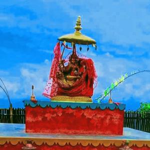 आज २०८१ साउन ९ गते बुधबार : संखुवासभा वाना स्थित पाथीभरा देवीकाे दर्शन गर्दै हेर्नुहाेस राशिफल 