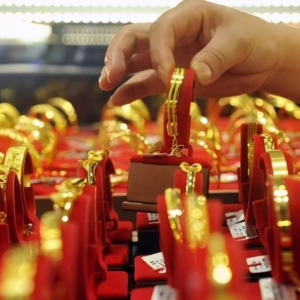 घट्यो सुनचाँदीको मूल्य, फेरि ओर्लियो ३ लाखभन्दा तल सुनको भाउ