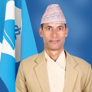 प्रधानाध्यापकलाई थर्काएको भिडियो भाइरल भएपछि रास्वपा सांसद विश्वराज पोखरेललाई पार्टीकै सांसदले गरे आलोचना