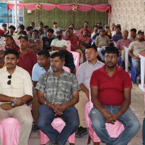 विद्यालय बसका चालक तथा सह–चालकलाई ट्राफिक नियमबारे सचेतना