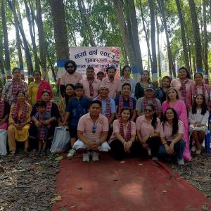 नयाँ वर्षमा शिक्षा निकेतन मावि २०६५ एसएलसी ब्याचद्वारा शुभकामना आदनप्रदान