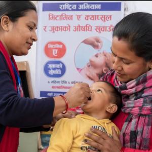 देशभर आज र भोलि ६ महिनादेखि ६ वर्षसम्मका बालबालिकालाई भिटामिन ‘ए’ र जुकाको औषधि खुवाइँदै