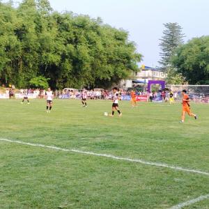 एपीएफलाई हराउँदै धरान फुटबल क्लब पुग्यो प्रथम अन्तर्राष्ट्रिय सुन्दरहरैंचा खोर्साने गोल्डकपको सेमीफाइनलमा