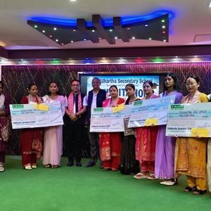 सिद्धार्थ सेकेन्डरी स्कुलले दियो एसईईमा ४ जीपीए ल्याउने ६ जना विद्यार्थीलाई जनही १ लाख रुपैयाँ