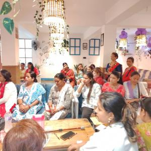 घरेलु तथा साना उद्योग कार्यालयको आयोजना तथा सुन्दरहरैंचा महिला मञ्चको समन्वयमा उद्यमशीलता विकास तालिम शुरु