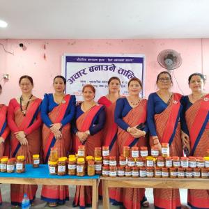 अचार बनाउने सीप सिक्दै सुन्दरहरैंचाका महिला, ३६ सहभागीले लिए ५ दिन तालिम अचार बनाउने सीप सिक्दै सुन्दरहरैंचाका महिला, ३६ सहभागीले लिए ५ दिन तालिम