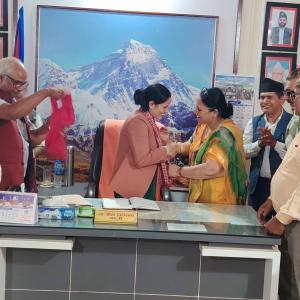 प्रदेश प्रज्ञा प्रतिष्ठान ऐन संशोधनको माग गर्दै स्रष्टाद्वारा सामाजिक विकास मन्त्रीलाई ज्ञापनपत्र प्रदेश प्रज्ञा प्रतिष्ठान ऐन संशोधनको माग गर्दै स्रष्टाद्वारा सामाजिक विकास मन्त्रीलाई ज्ञापनपत्र