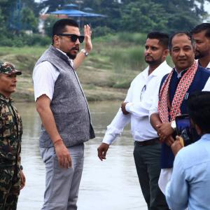 सुनसरी खोलाको बाढी नियन्त्रणका लागि तत्काल काम थाल्न मन्त्री श्रेष्ठको निर्देशन