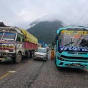 चाडपर्व नजिकिएसँगै लामो दूरीका सवारीसाधनमा दुई चालक अनिवार्य