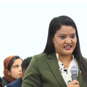 शहीदमाता सांसद रचना खतिवडाको बालेनप्रति संसदमै आक्रोश