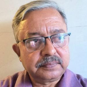 सलकपुरस्थित चिया पसलबाट  पक्राउ परे राजनीतिक विश्लेषक भरत दाहाल