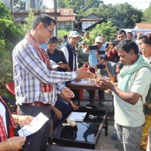 चौदण्डीगढीले २३८ सदा परिवारलाई दियो तीन हजार रुपैयाँका दरले दशैं खर्च